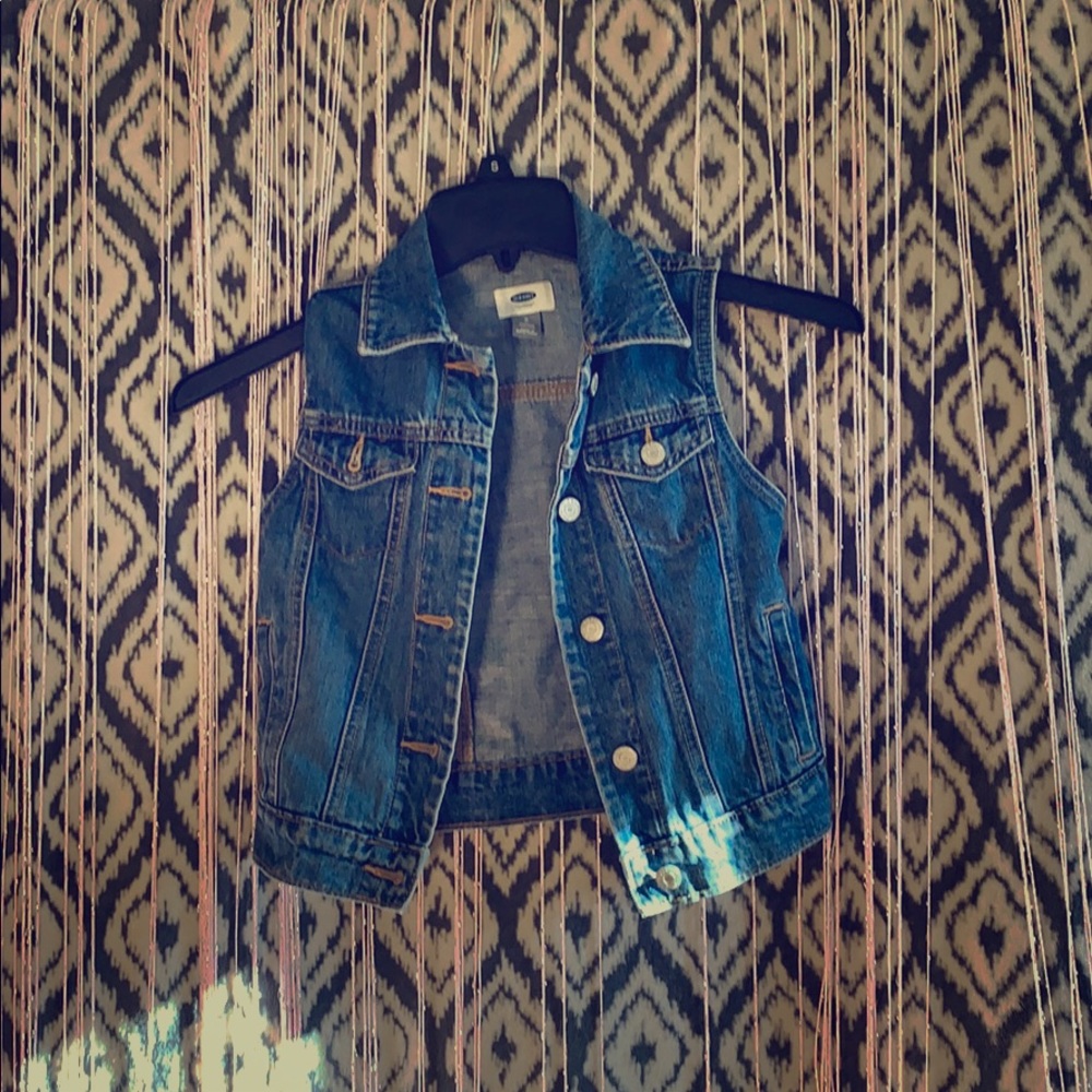 Old navy jean jacket 🦋